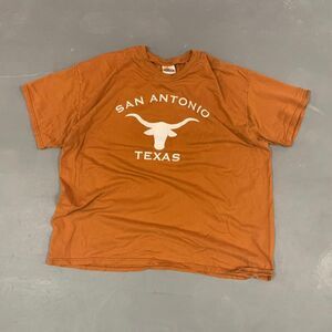 Hanes Men's White and Orange T-shirt